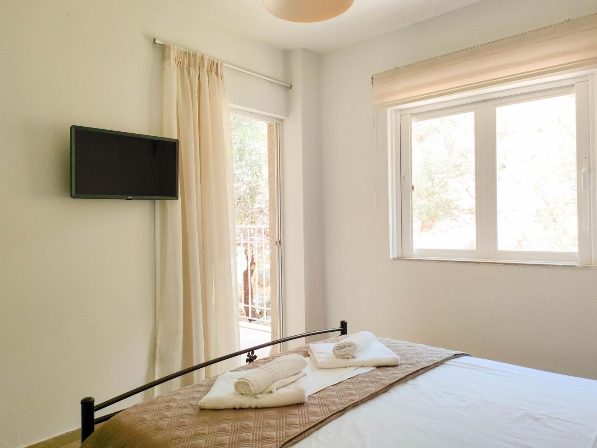 טולון Akrotopi Apartments & Studios מראה חיצוני תמונה