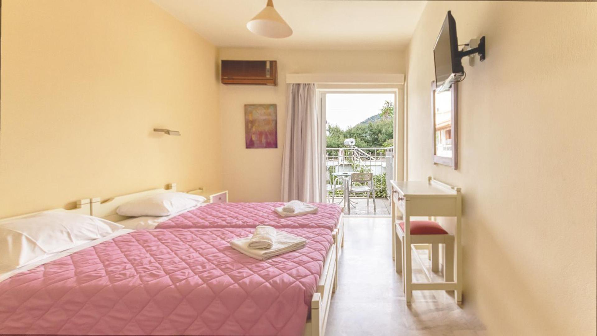 טולון Akrotopi Apartments & Studios מראה חיצוני תמונה