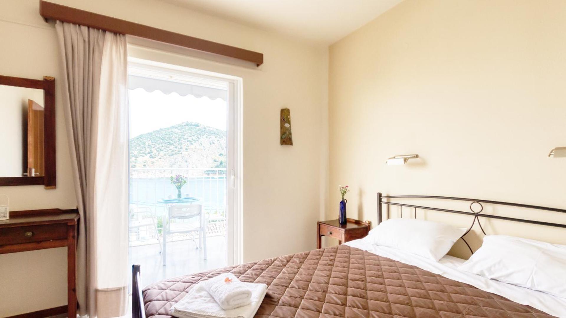 טולון Akrotopi Apartments & Studios מראה חיצוני תמונה