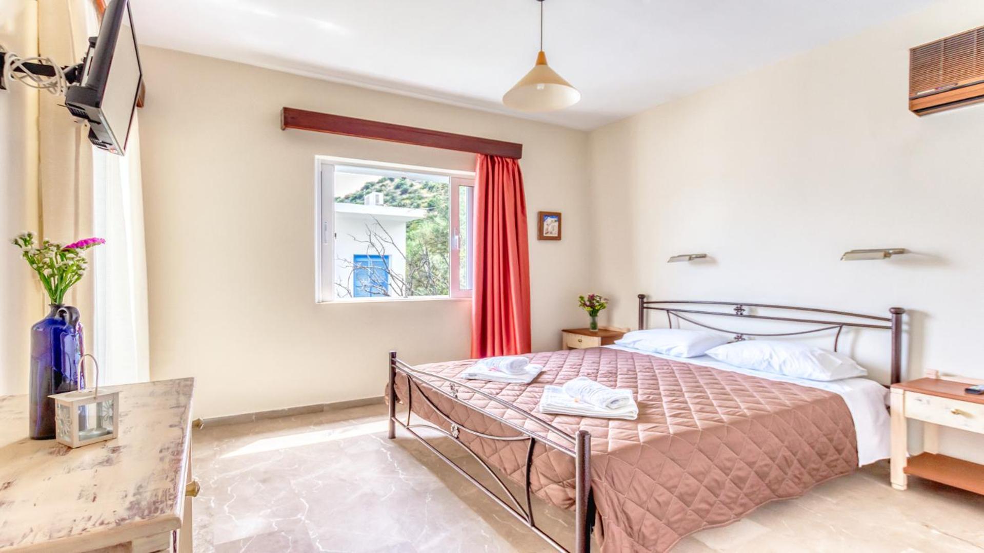 טולון Akrotopi Apartments & Studios מראה חיצוני תמונה