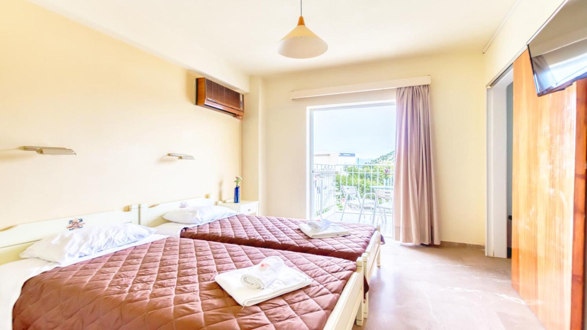 טולון Akrotopi Apartments & Studios מראה חיצוני תמונה