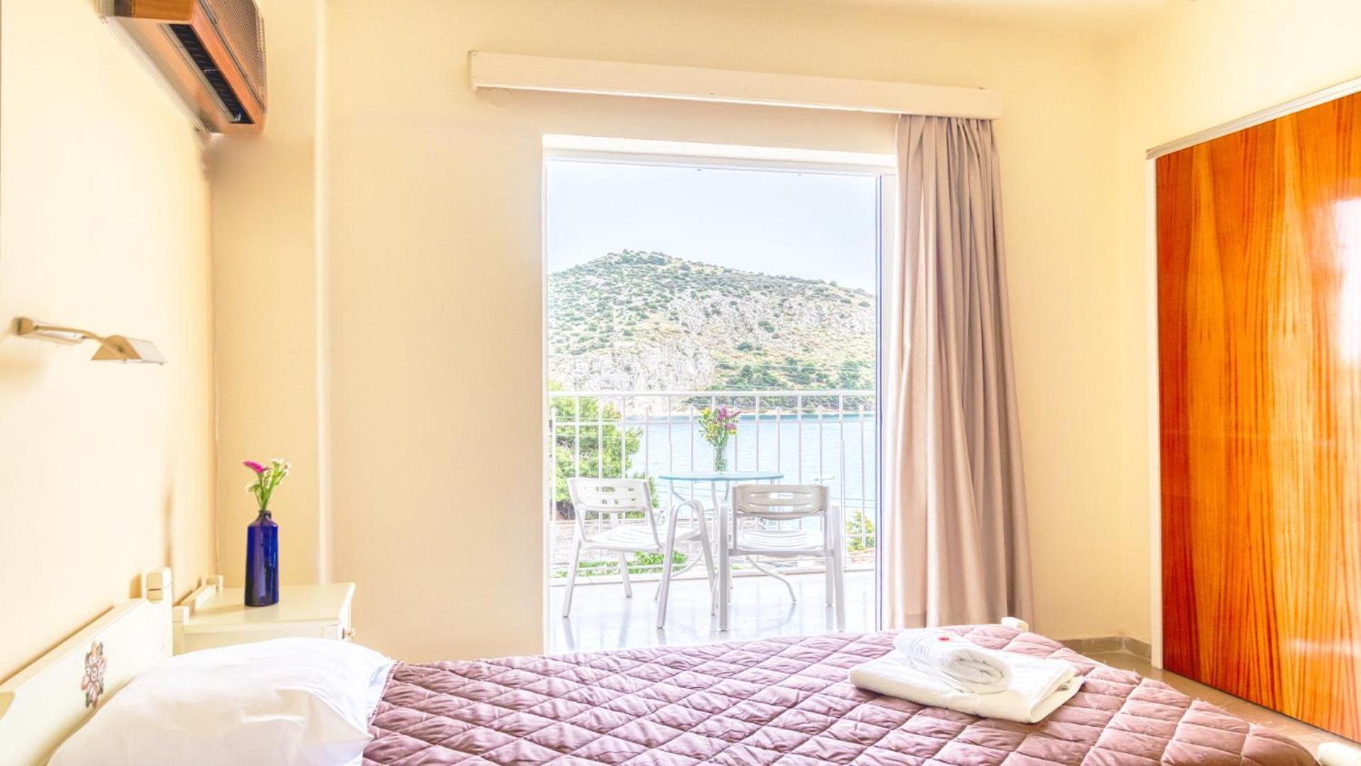טולון Akrotopi Apartments & Studios מראה חיצוני תמונה