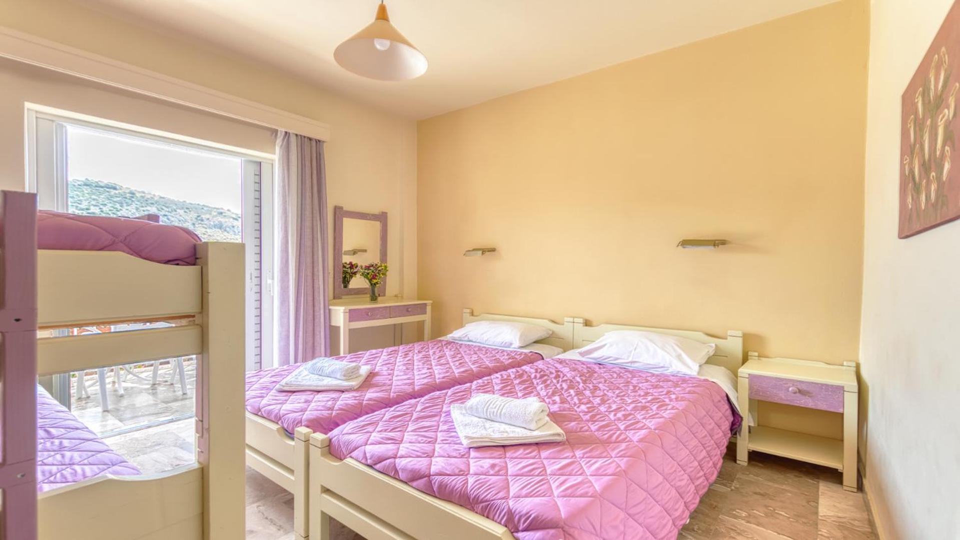 טולון Akrotopi Apartments & Studios מראה חיצוני תמונה